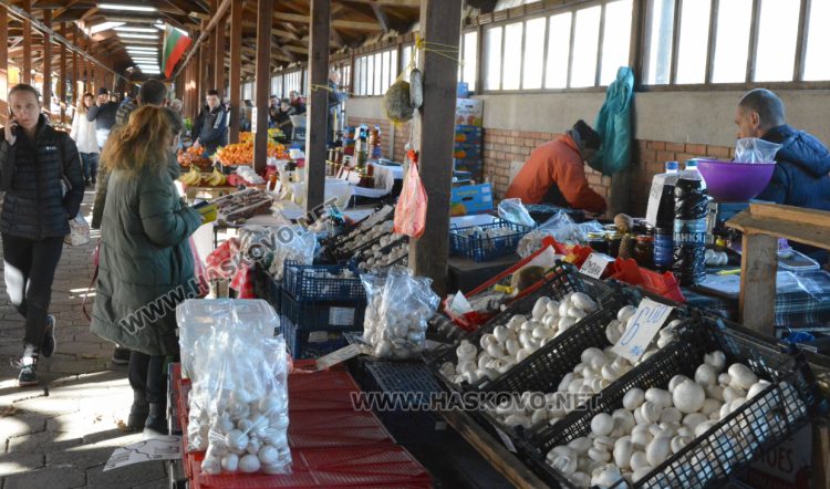 Пазар преди Коледа