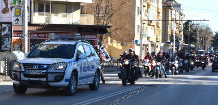 Дядо Коледа на мотор