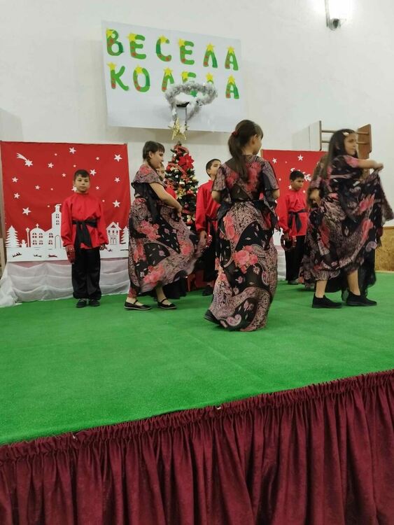 С празничен концерт градинчани се подготвиха за Коледа