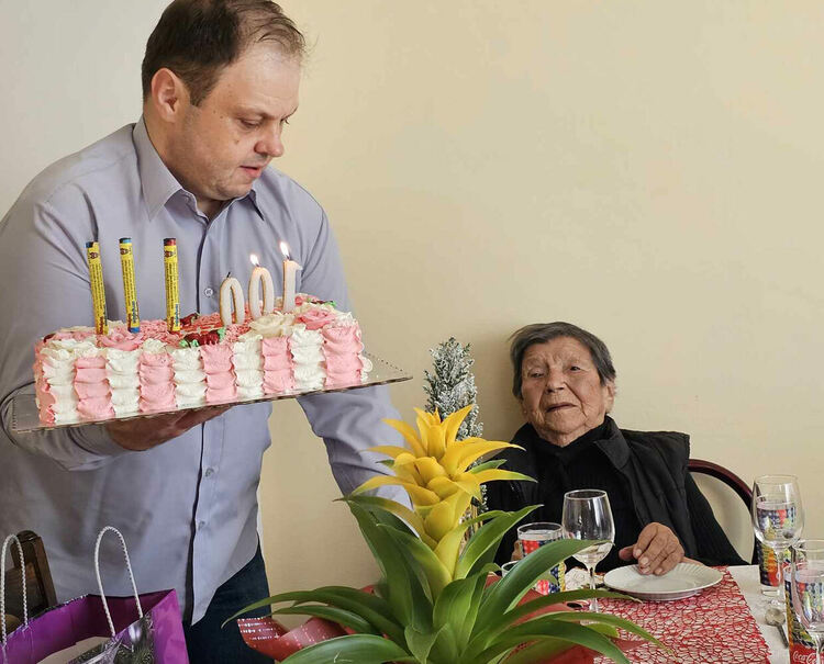 Навръх Коледа Дамяна Миткова отпразнува 100-годишния си юбилей