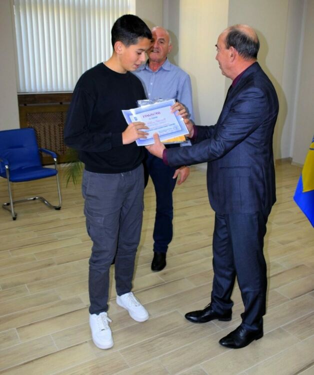 Ученици от Асеновград бяха наградени за участието си в национален конкурс