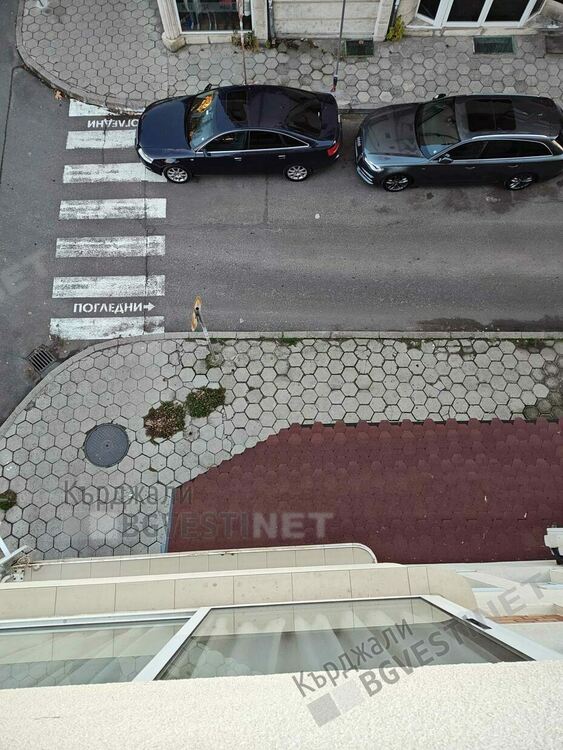 Кърджалийци си паркират както си искат по празниците, когато не се налага да плащат за Синя зона