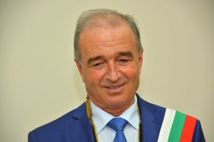 Кметът на Асеновград: Нека доброто никога не напуска сърцата и умовете ни!