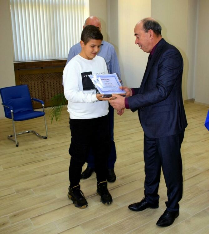 Ученици от Асеновград бяха наградени за участието си в национален конкурс