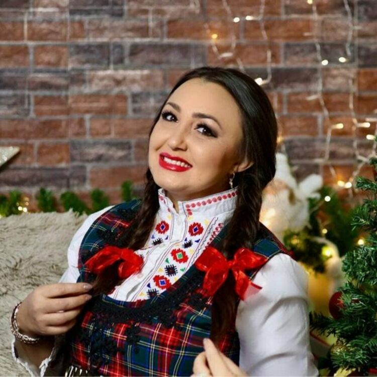  Квартет „Стрингс“, повдигнаха градуса на настроението със своите изпълнения