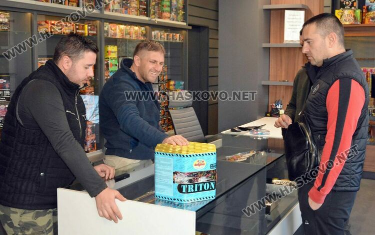 1000 лева за заря в кутия броят клиенти в Хасково