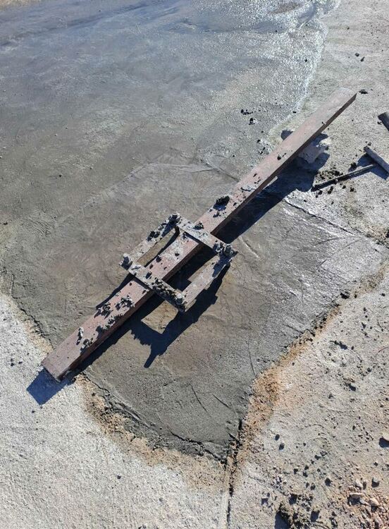 В Конуш вдигат 15-метров трибагреник