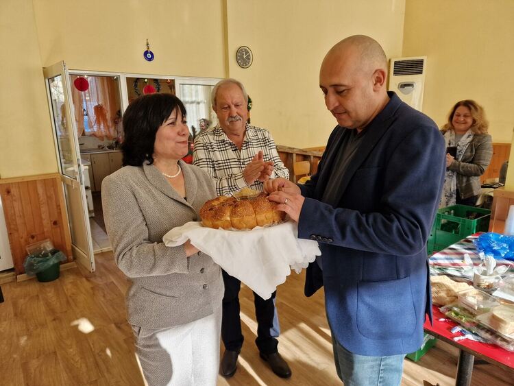 Кметът на Кърджали:Ще бъдем подкрепа и опора за възрастните хора