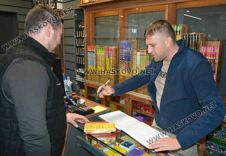 1000 лева за заря в кутия броят клиенти в Хасково