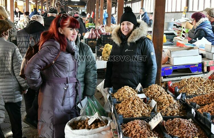 Последно зареждане за новогодишната трапеза
