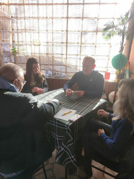 Искренци се надпреварваха на турнир по белот