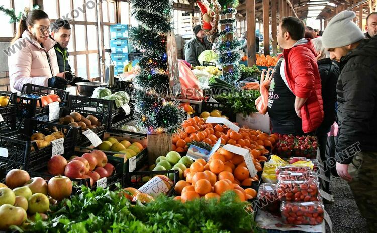 Последно зареждане за новогодишната трапеза