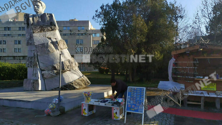 Колонката на редактора:Безродници поругават паметниците ни!