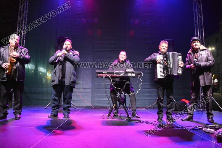 Честита Нова 2024 година!