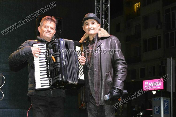 Честита Нова 2024 година!