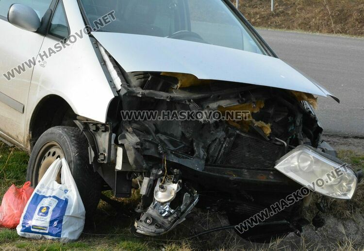 Двама души пострадаха при катастрофа край Книжовник