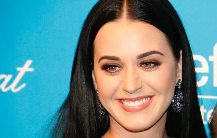 Кейти Пери се завръща  след тригодишна пауза.