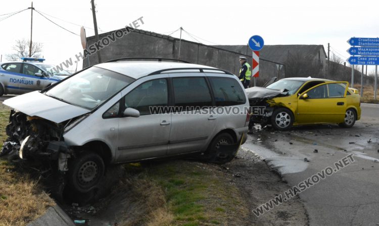 МВР: Водачката на Фолксвагена е виновна за катастрофата с двама пострадали
