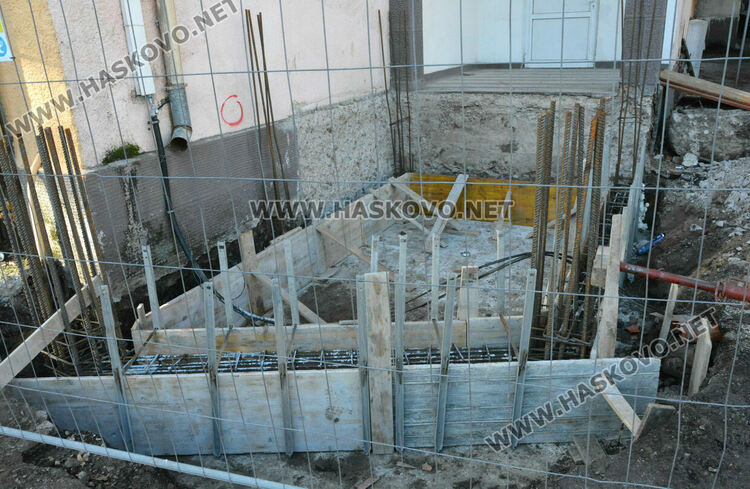 За 600 000 лв. изграждат топла връзка и асансьор в МБАЛ – Хасково