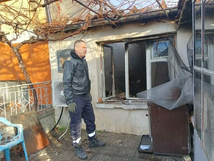 Газова бутилка предизвика пожар във Виница