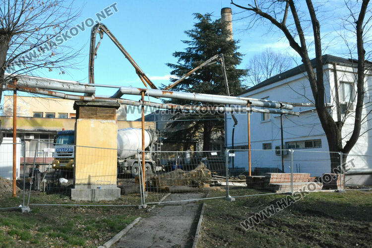 За 600 000 лв. изграждат топла връзка и асансьор в МБАЛ – Хасково