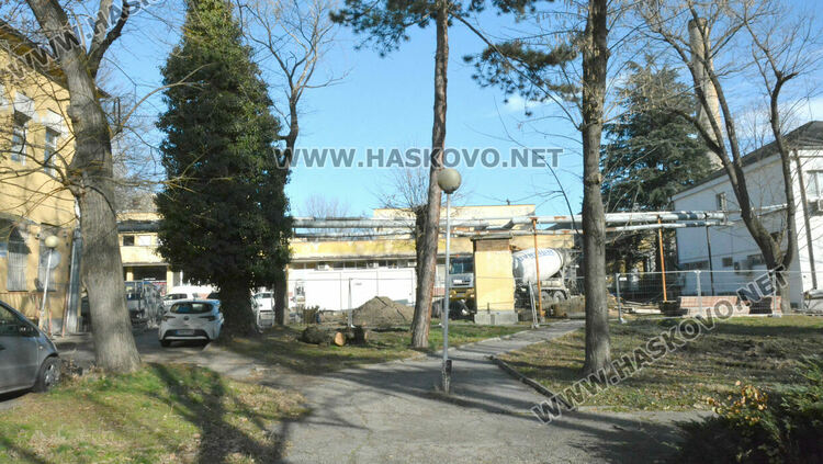 За 600 000 лв. изграждат топла връзка и асансьор в МБАЛ – Хасково