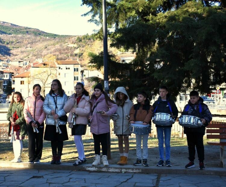 Асеновград отбеляза годишнината от рождението на Христо Ботев 