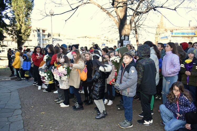 Асеновград отбеляза годишнината от рождението на Христо Ботев 