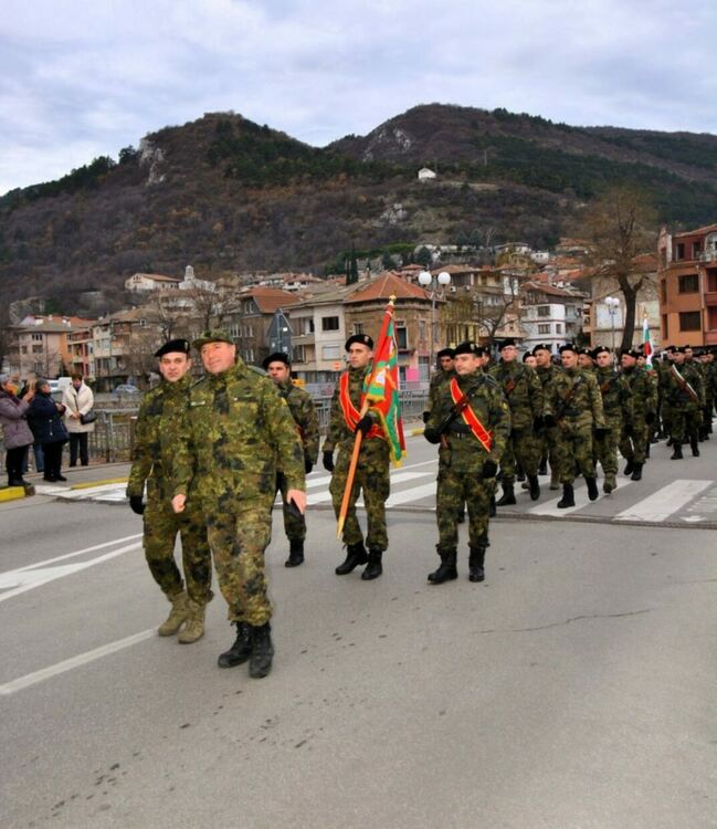 Мартин Пеев отново "спаси" кръста в Асеновград 