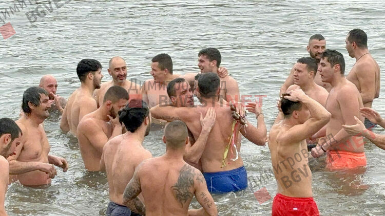 Янислав за 4-та година спасява кръста в Димитровград