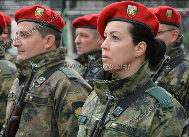 Хасково се преклони пред героизма на Христо Ботев за 176 г. от рождението му