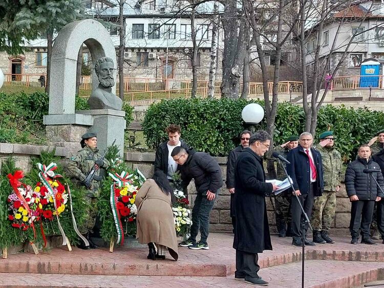 ПГТТ "Христо Ботев" в Смолян отбеляза 176 години от рождението на патрона си