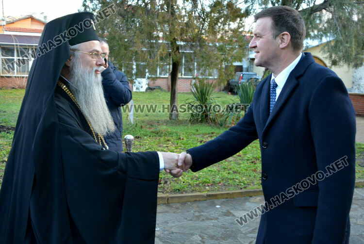 Владиката служи в „Света Богородица“ на Ивановден