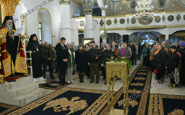Владиката служи в „Света Богородица“ на Ивановден