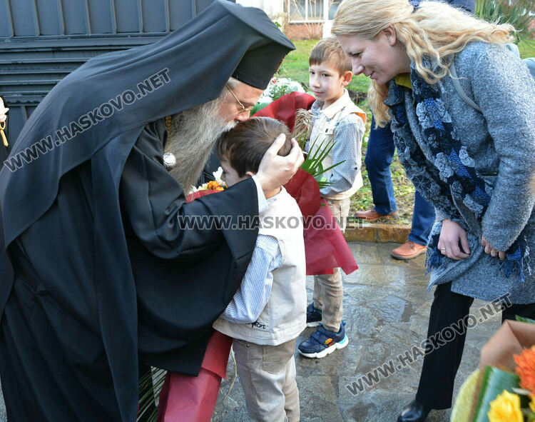 Владиката служи в „Света Богородица“ на Ивановден