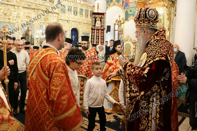Владиката служи в „Света Богородица“ на Ивановден