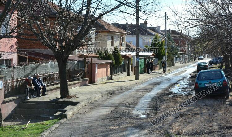 В Хасково се жалваха от пропадане на къщи, кал и локви заради подпочвени води
