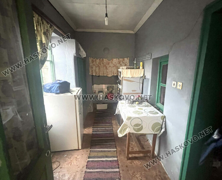 Семейство с три деца остана без дом след пожар