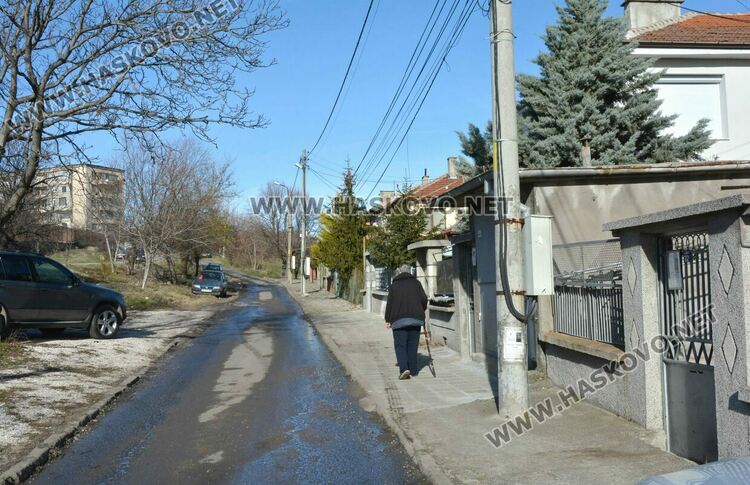 В Хасково се жалваха от пропадане на къщи, кал и локви заради подпочвени води