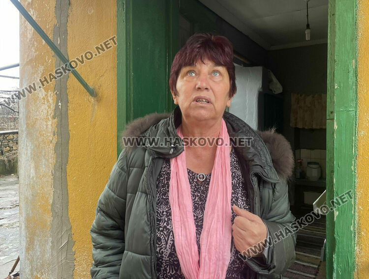 Семейство с три деца остана без дом след пожар