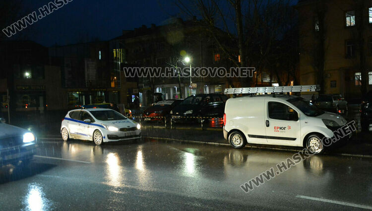 Кола на EVN блъсна пешеходка в центъра на Хасково