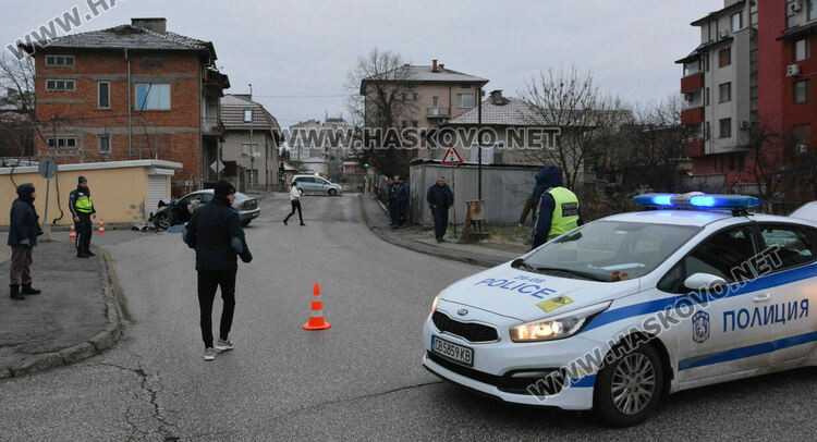 Водач на Мазда почина и се заби в гараж на улица „Дунав“