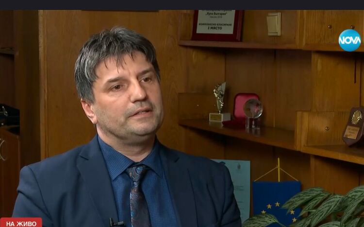 стоп кадър nova.nwes