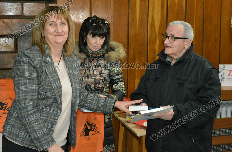 Наградиха най-активните читатели за 2023 г. в хасковската библиотека