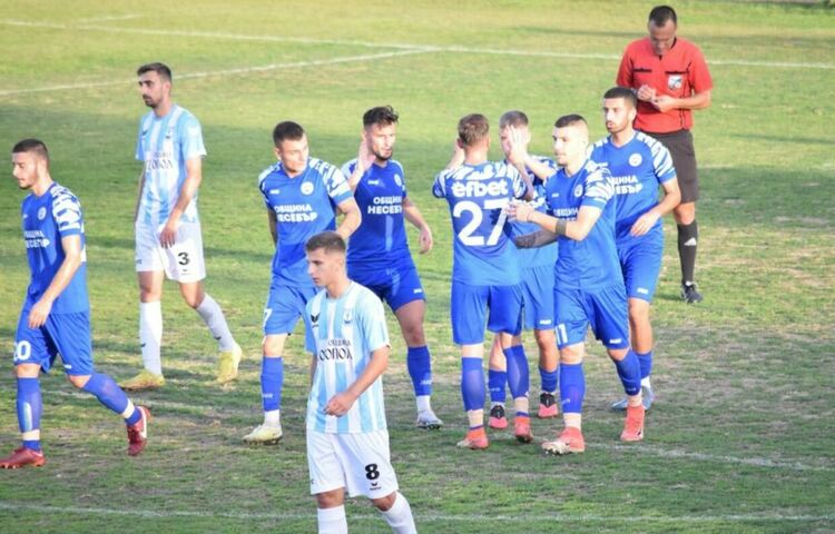 Конкурентите на „Саяна Хасково“ също уредиха контроли с отбори от професионалния футбол