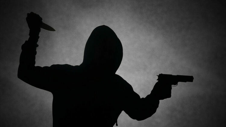 Разследват общински съветник за инсцениране на грабеж за 126 хиляди лв.