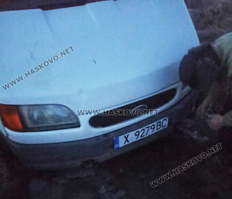 Задържаха камион с 4.2 кубика незаконни дърва, глобиха водача