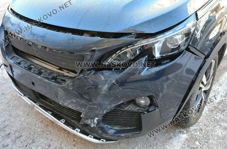 Три коли катастрофираха на кръстовището на „Дунав“ и „Георги Кирков“