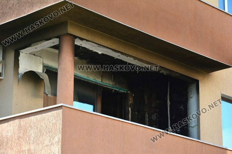 Мъж пострада при пожар в жилище в Хасково