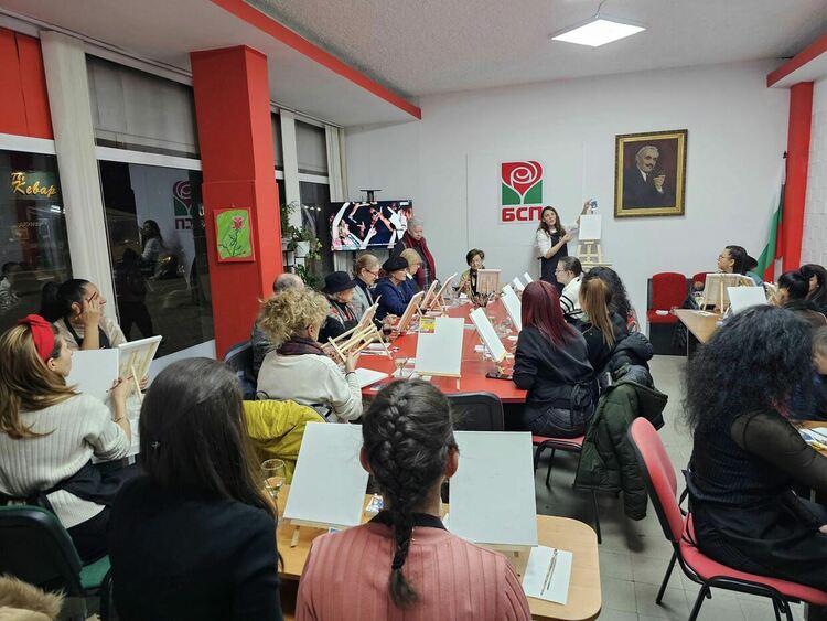 При голям интерес протече Благотворителна вечер „Рисуване и вино“